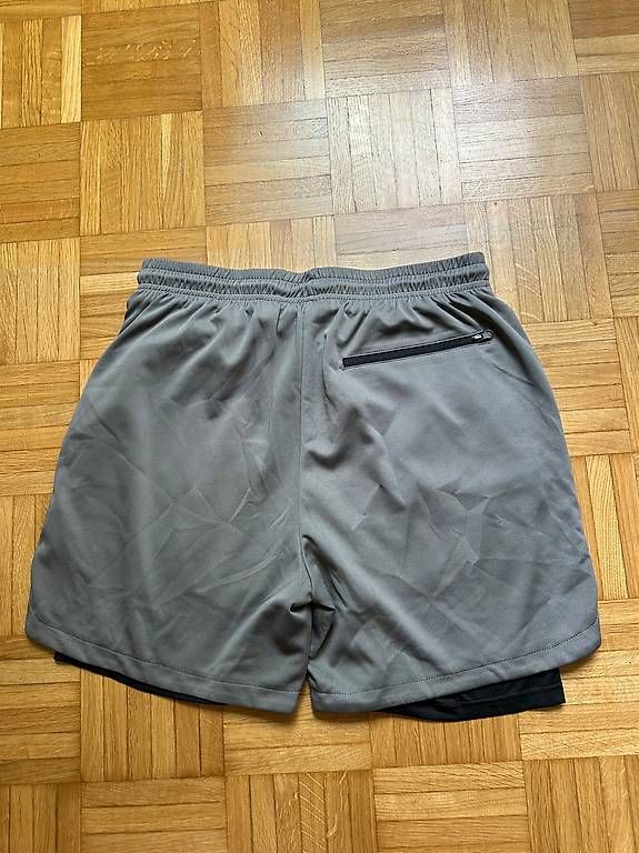 Hosen: Sport pants – Gebraucht aus Zürich von abiiStore 2