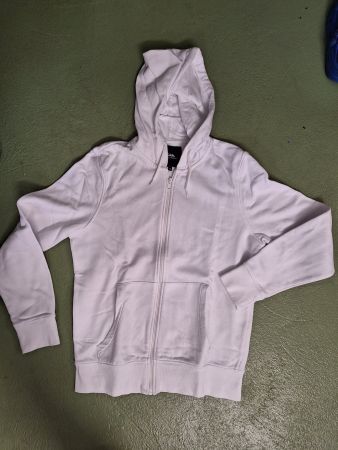Weisse Sweatjacke