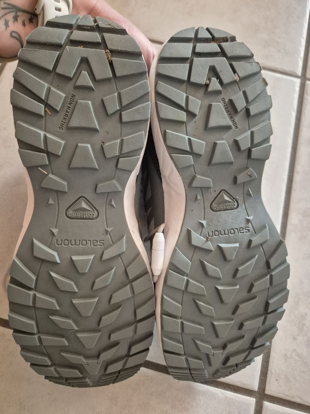 Salomon Schuhe für Mädchen: Salomon Wanderschuh – Neu (gemäss Beschreibung) aus Studen Be von SIGISPIEL 2