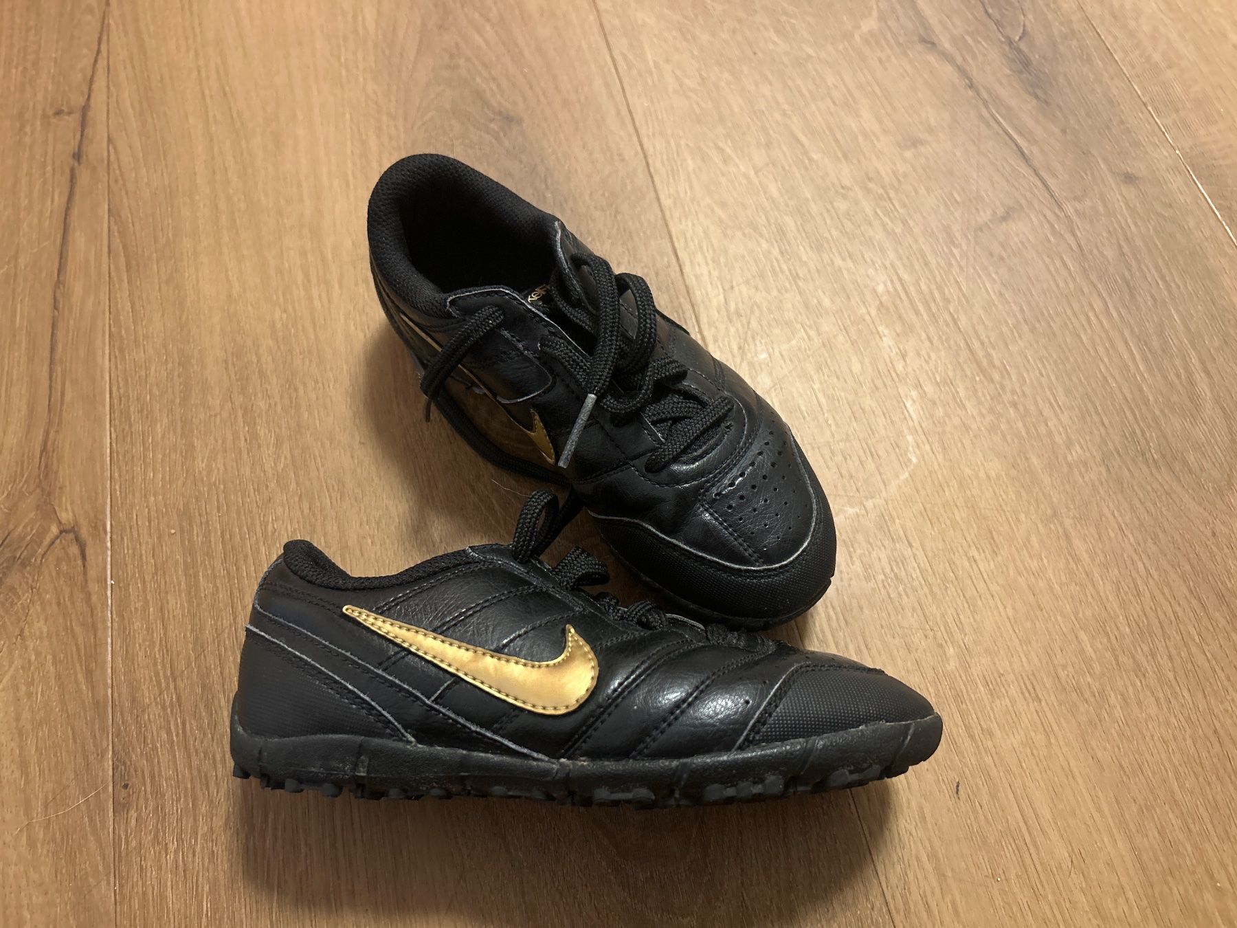 Nike Scarpe per ragazzi: Nike Five Sneakers Jungs Gr 29.5 – Usato da Regensdorf venduto da Spyke55 3