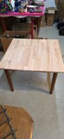 Holztisch, Beistelltisch klein, quadratisch,