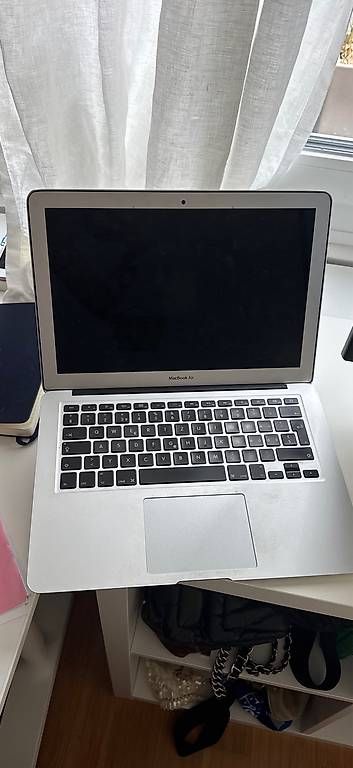 Notebook: Mac book Air 2012 – Usato da St. Gallen venduto da cel_bp8c 1