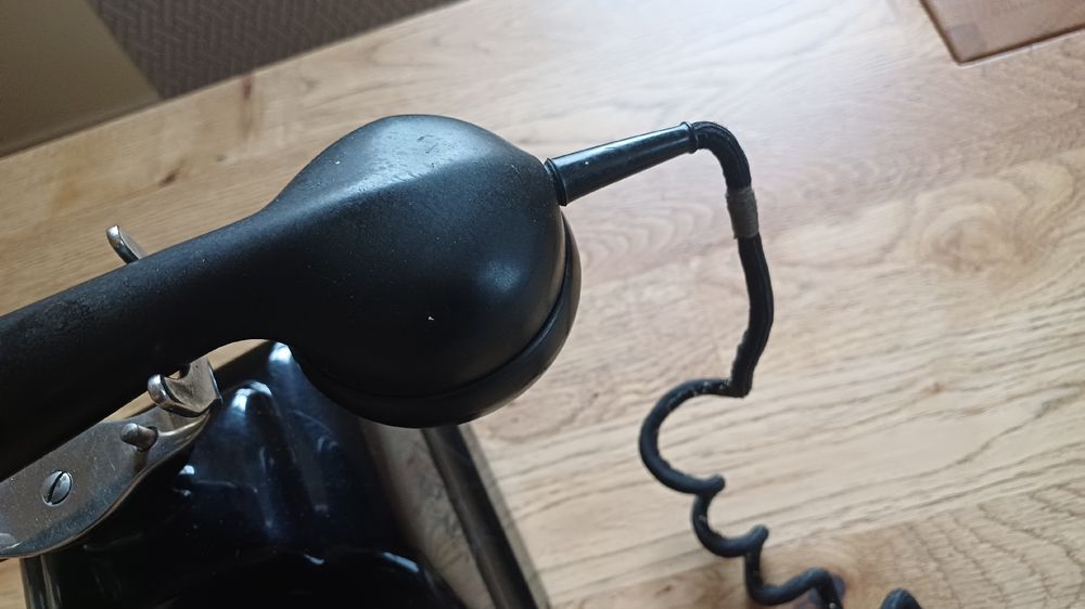 Antikes Telefon 5