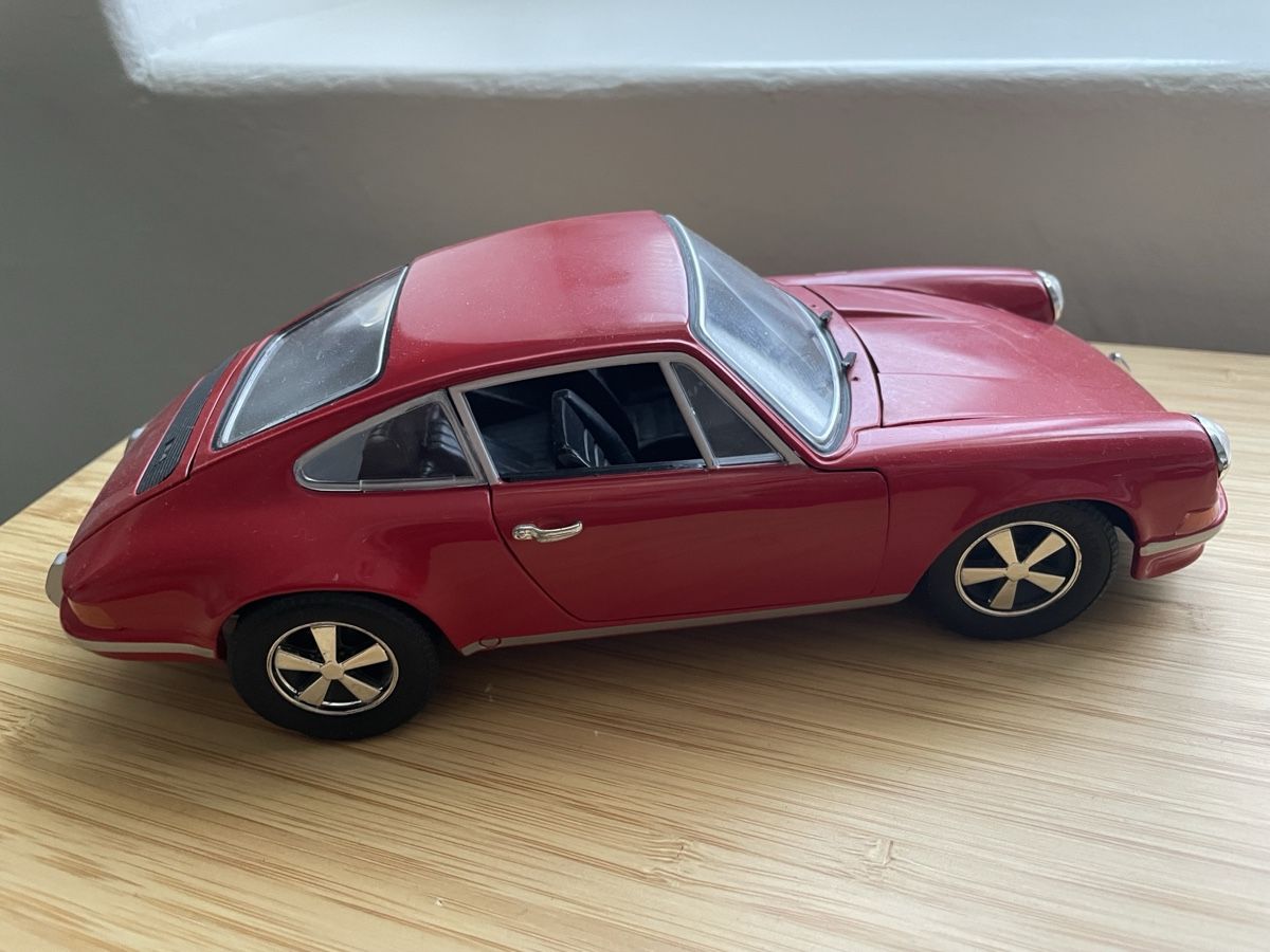 Porsche Modellini d'auto: Porsche 911 S 2.4 1:18, rot, Jouef Evolution – Usato da Muttenz venduto da Tonsorten