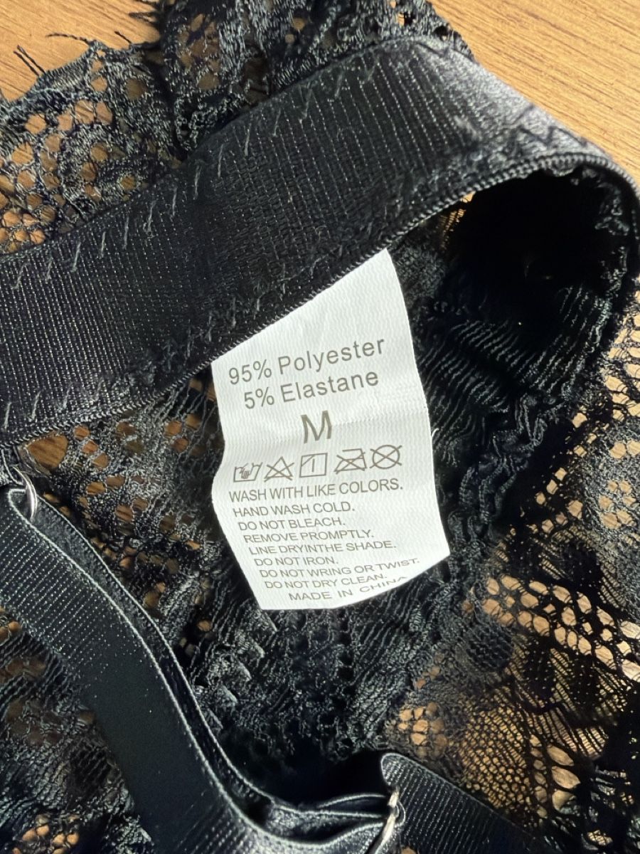 Altra biancheria intima: Schwarzes Spitzen-Set Dessous, Grösse M neu – Nuovo (secondo la descrizione) da Weggis venduto da Doris 2