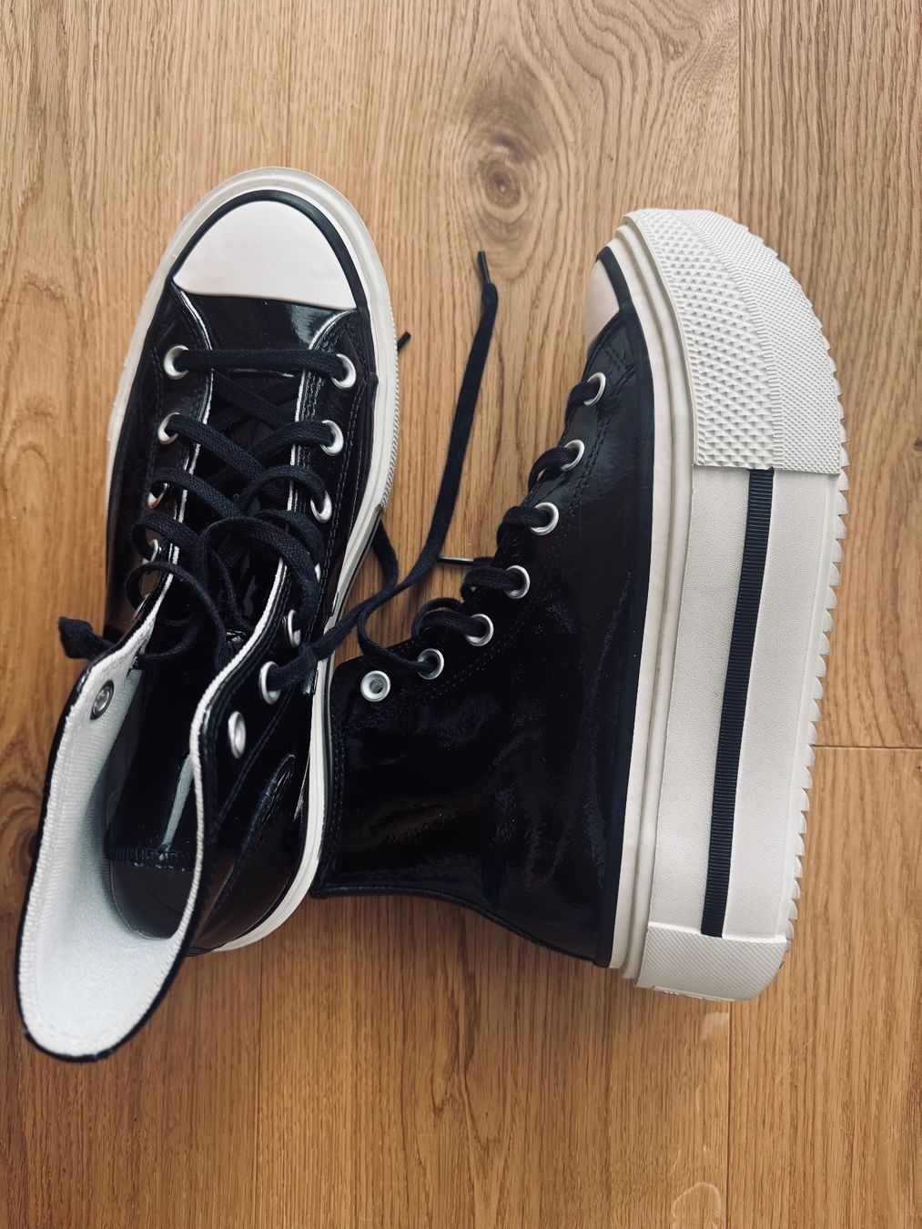 Converse Scarpe da donna: Converse sneakers – Usato da Wilen (Sarnen) venduto da mbs_b75k