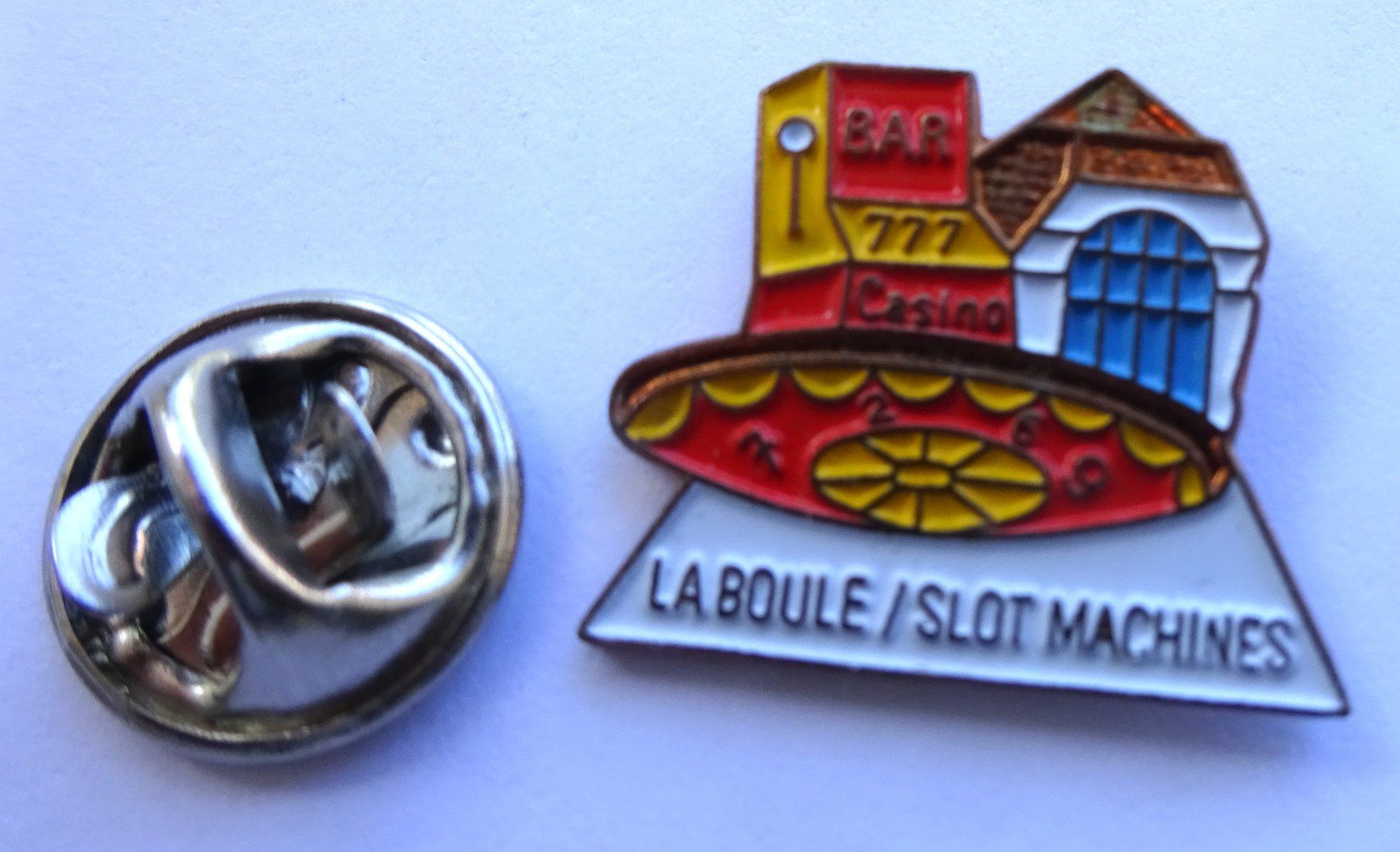 Placchette & Badge: Pin La Boule  / Slot Machines – Usato da Utzenstorf venduto da BUtter81