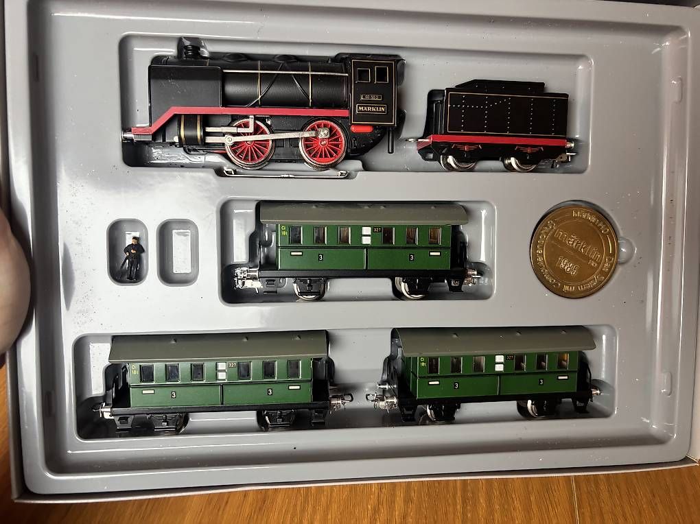 Märklin Modelleisenbahnen: Coffret Märklin anniversaire – Gebraucht aus Orbe von car_8grw 2