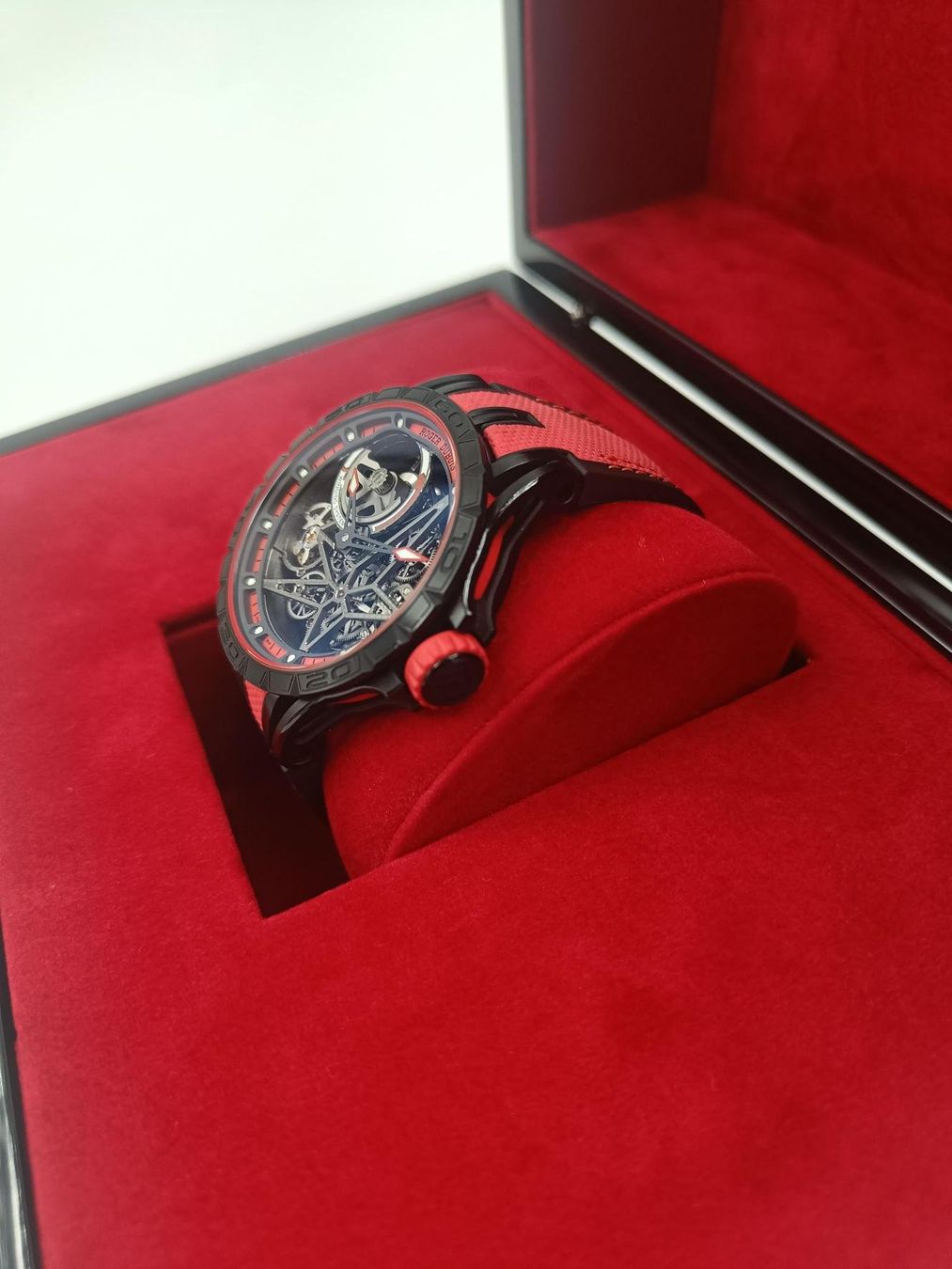 Roger Dubuis Orologi: ROGER DUBUIS "EXCALIBUR SPIDER", AUTOMATIC SKELETON PIRELLI – Usato da Luzern venduto da EdiGem 2