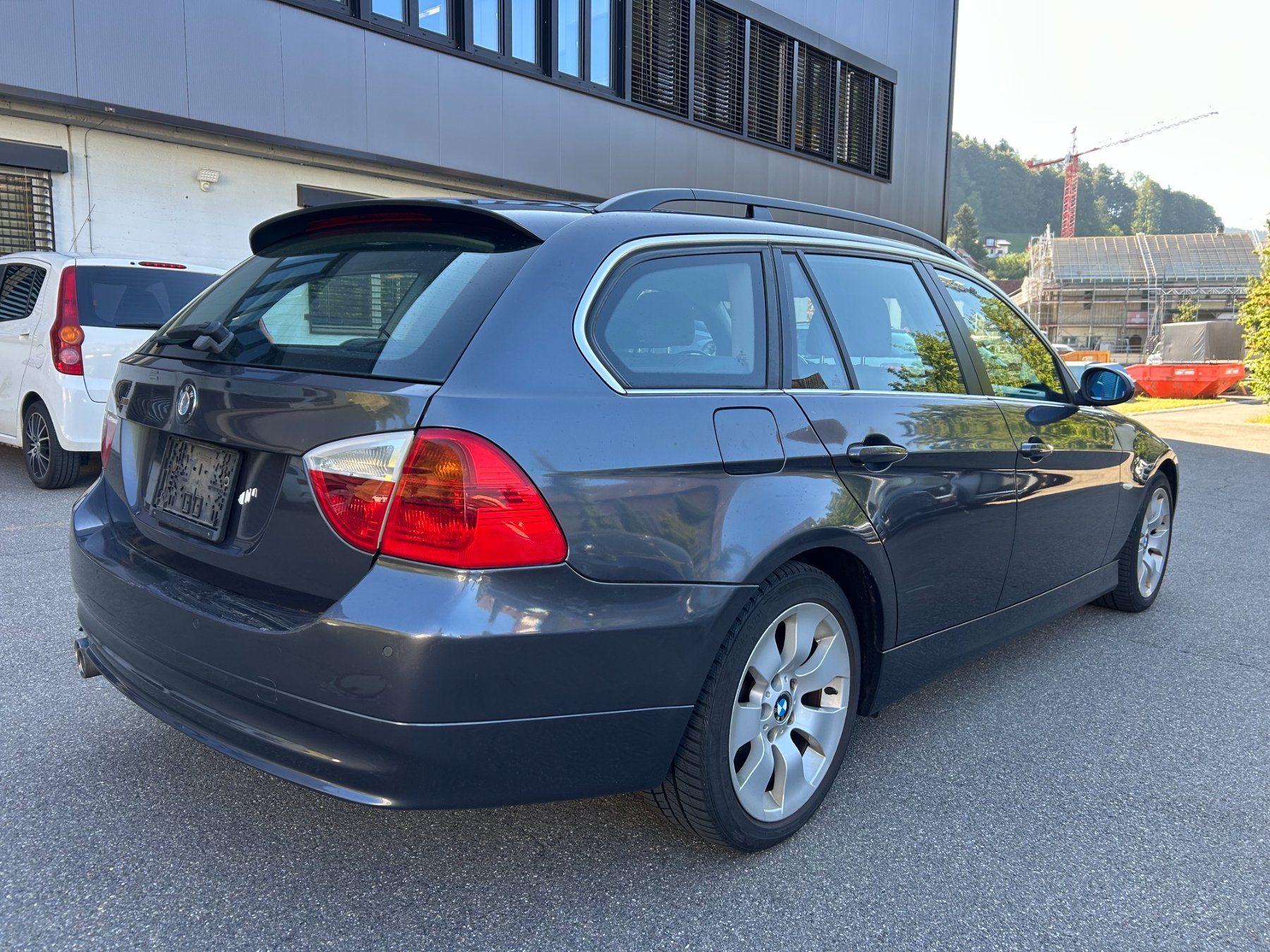 BMW Autos: BMW 330xd Touring - Eintauschfahrzeug – Gebraucht aus Bäretswil von Oberland-Automobile 3