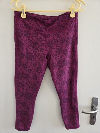 Leggings de sport Fabletics, taille M, couleur prune 🏃‍♀️