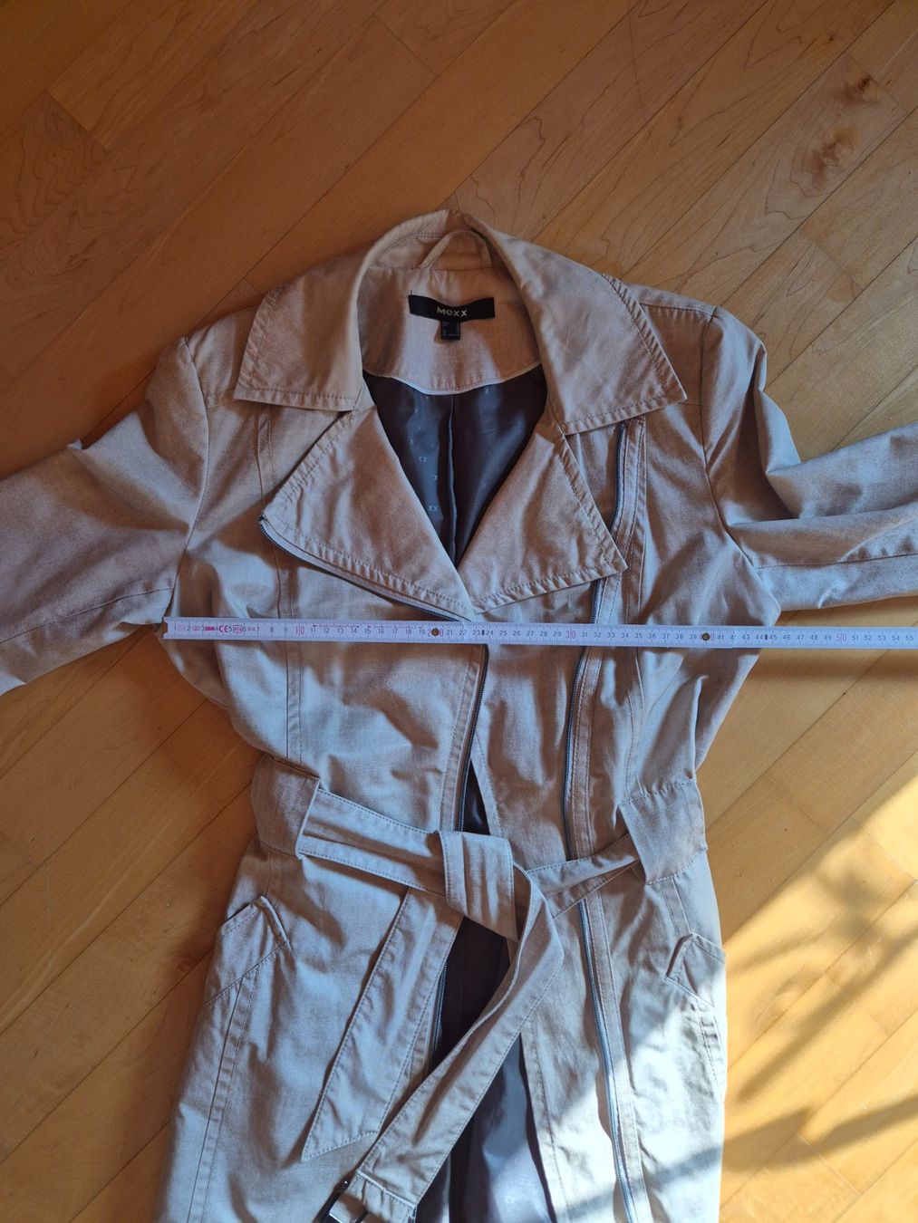 Giacche: Schöne Übergangsjacke – Usato da Walenstadt venduto da grischalounge1 4