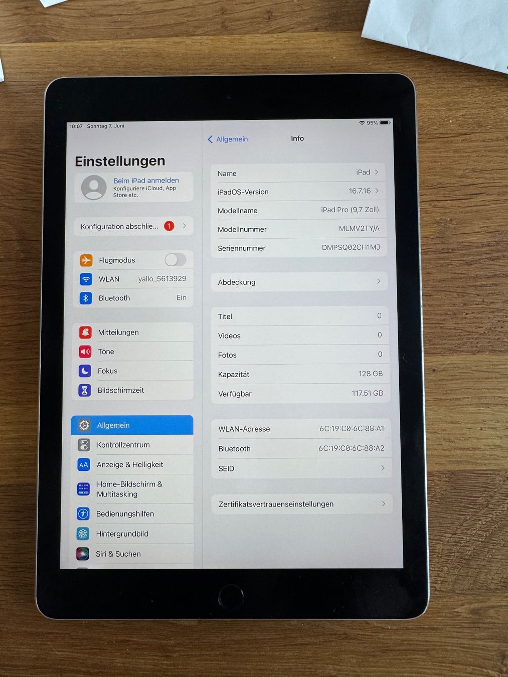 Apple Tablet PC: Apple iPad Pro 9.7" 128GB Space Grau Top – Usato da Frauenfeld venduto da max11116 3