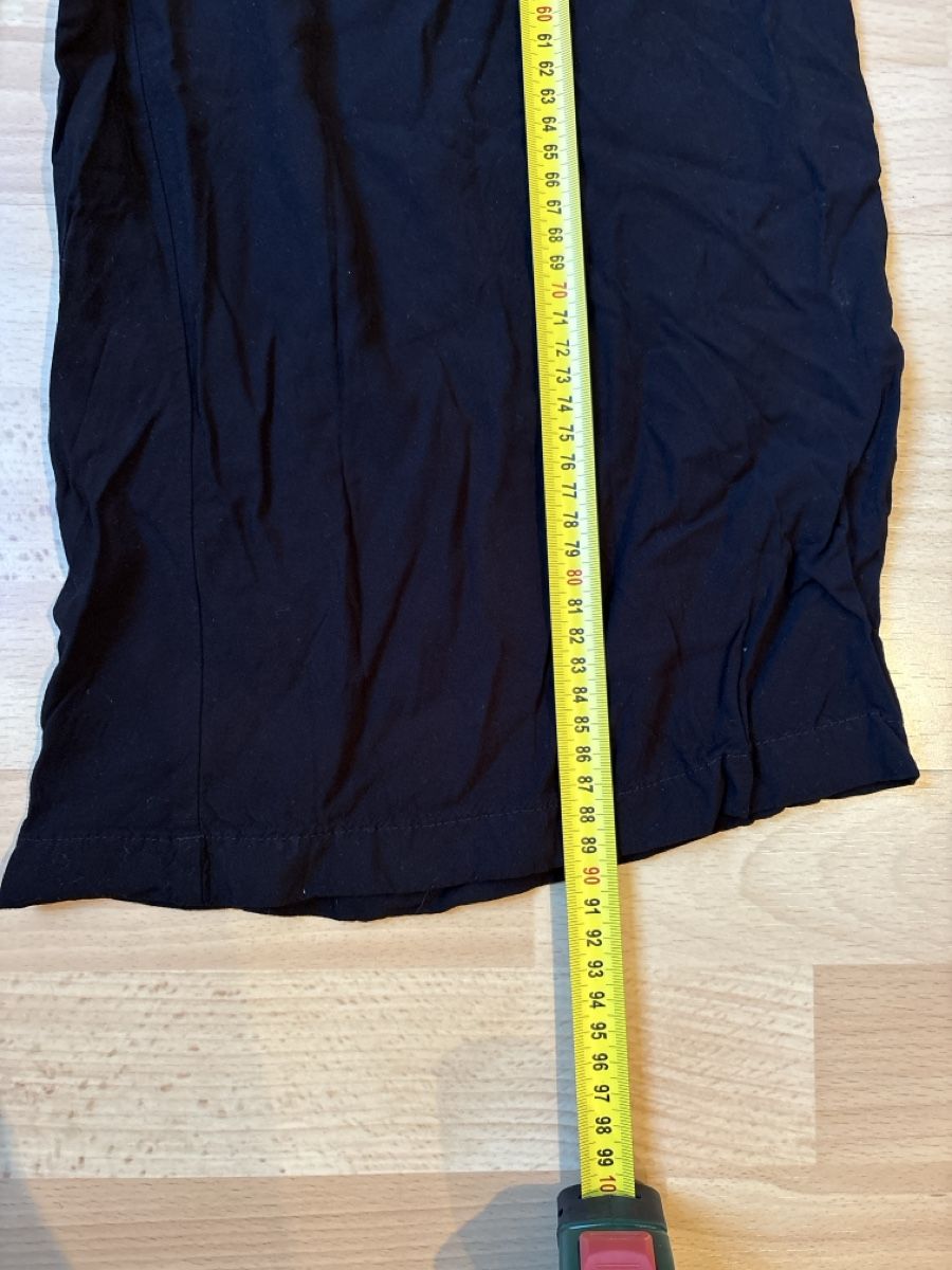 Pantalons: Stoffhose schwarz Grösse S – D'occasion à Turbenthal par Isa_Enzo 1