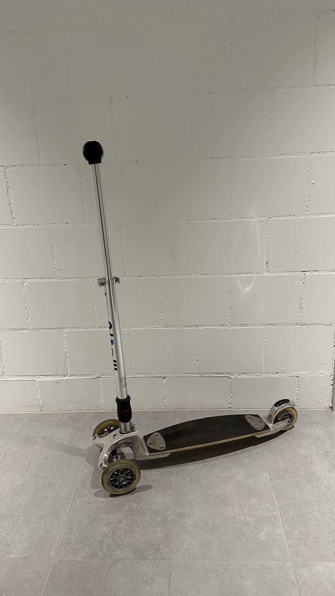 Micro Kickboard: Kickboard – D'occasion à Meggen par fdi_9jbk