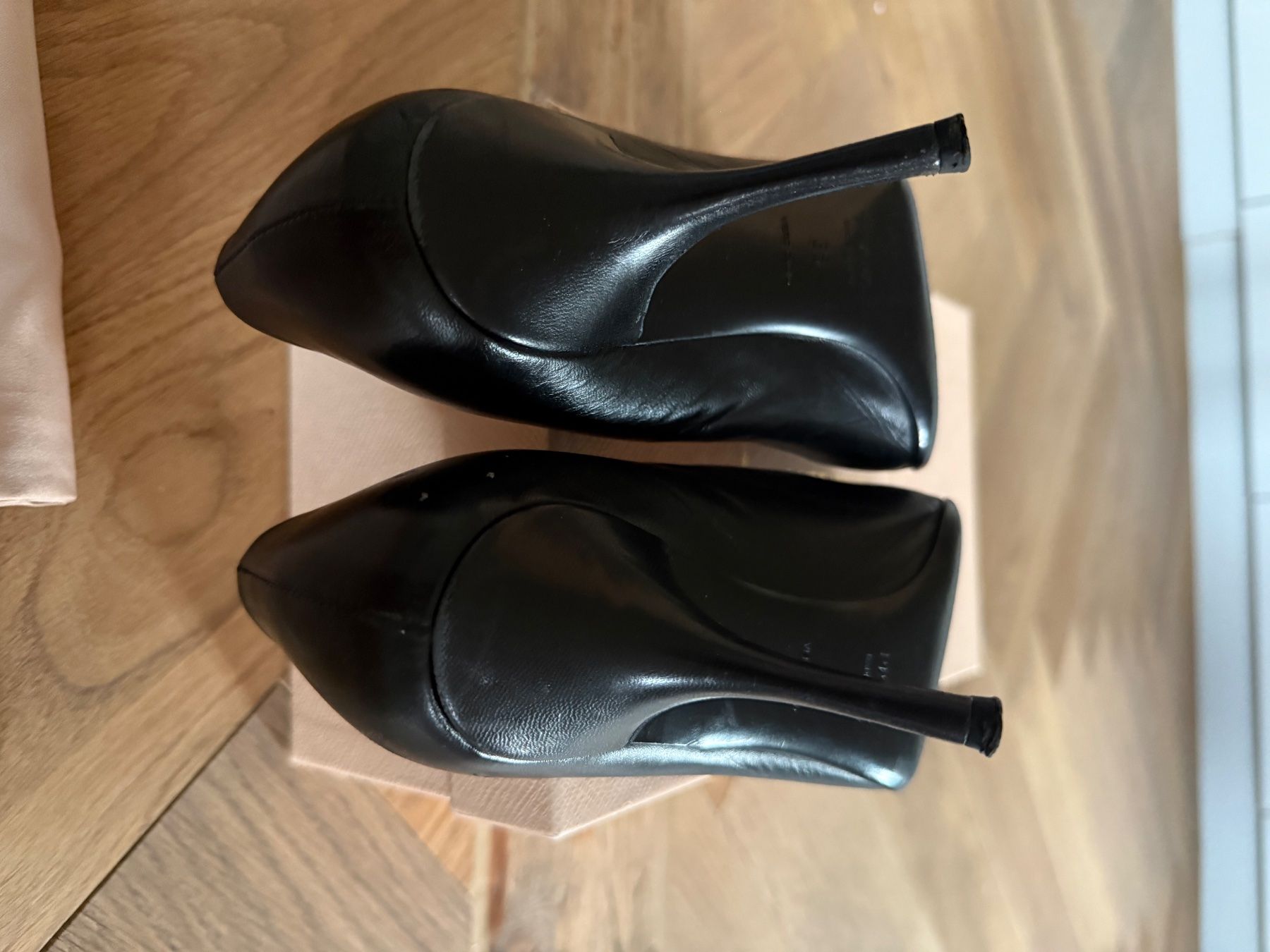 Prada Scarpe da donna: Prada Pumps Schwarz Leder Gr. 38 – Usato da Horgen venduto da tsp_qr5b 3