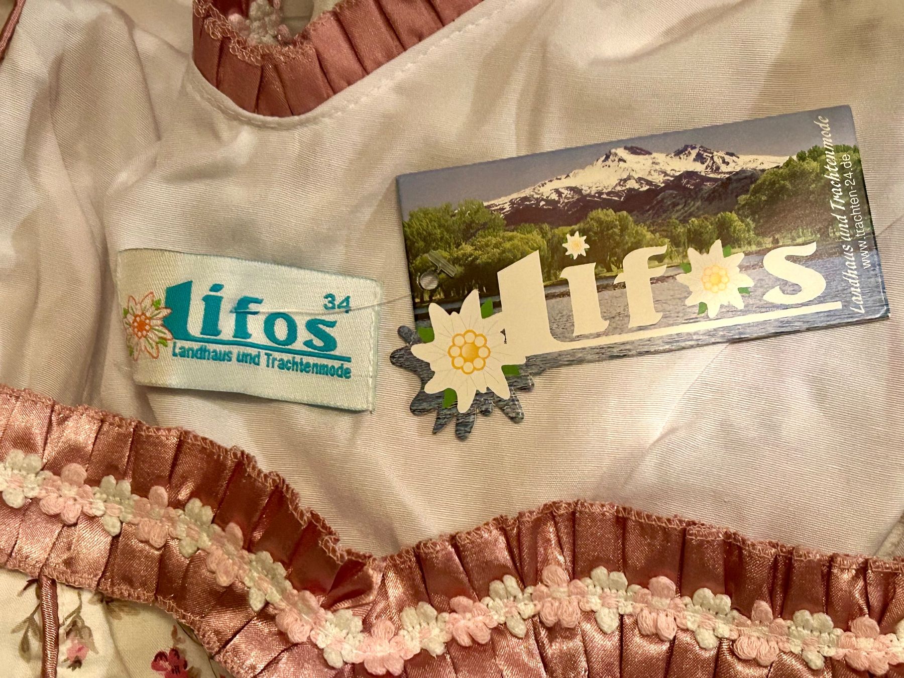 Robes: Schönes Dirndl 1x getragen – D'occasion à Lupfig par Hasihopp 4