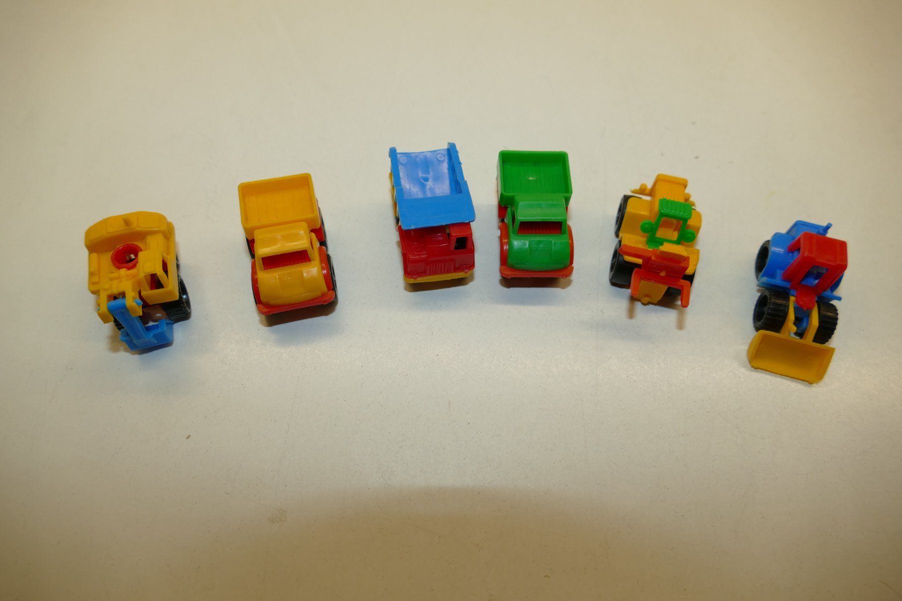Giocattoli: 6xPlastik Spielzeugautos Einheit 2 – Usato da Niederhasli venduto da rail-duerst 1