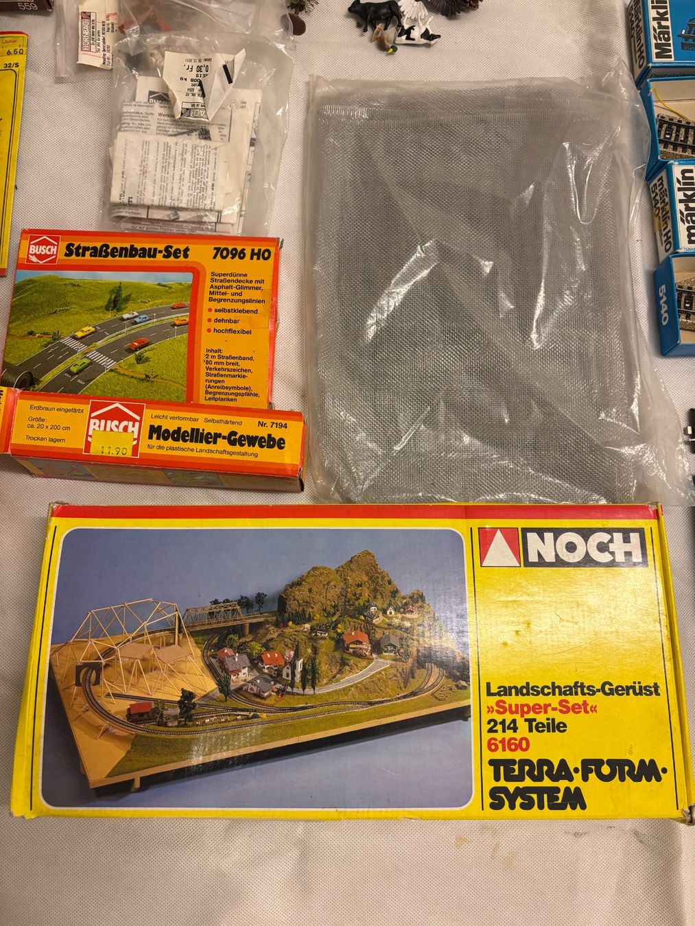 Märklin Modellini di ferrovie: Märklin H0 Set mit vielen Teilen – Usato da Lachen SZ venduto da adinaho 7