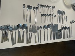 Besteck Messer, Gabeln, Löffel Konvolut