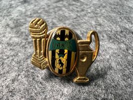 Juventus Collectible Pin with Trophy Design