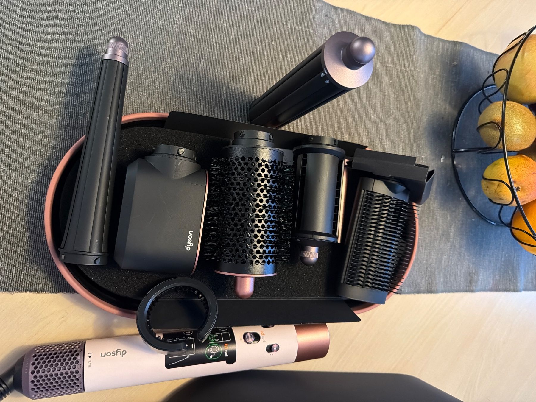 Dyson Sèche-cheveux: Dyson Airwrap Complete Styler - Pristine Condition! – Neuf (Voir description) à Gebenstorf par AA2015 2