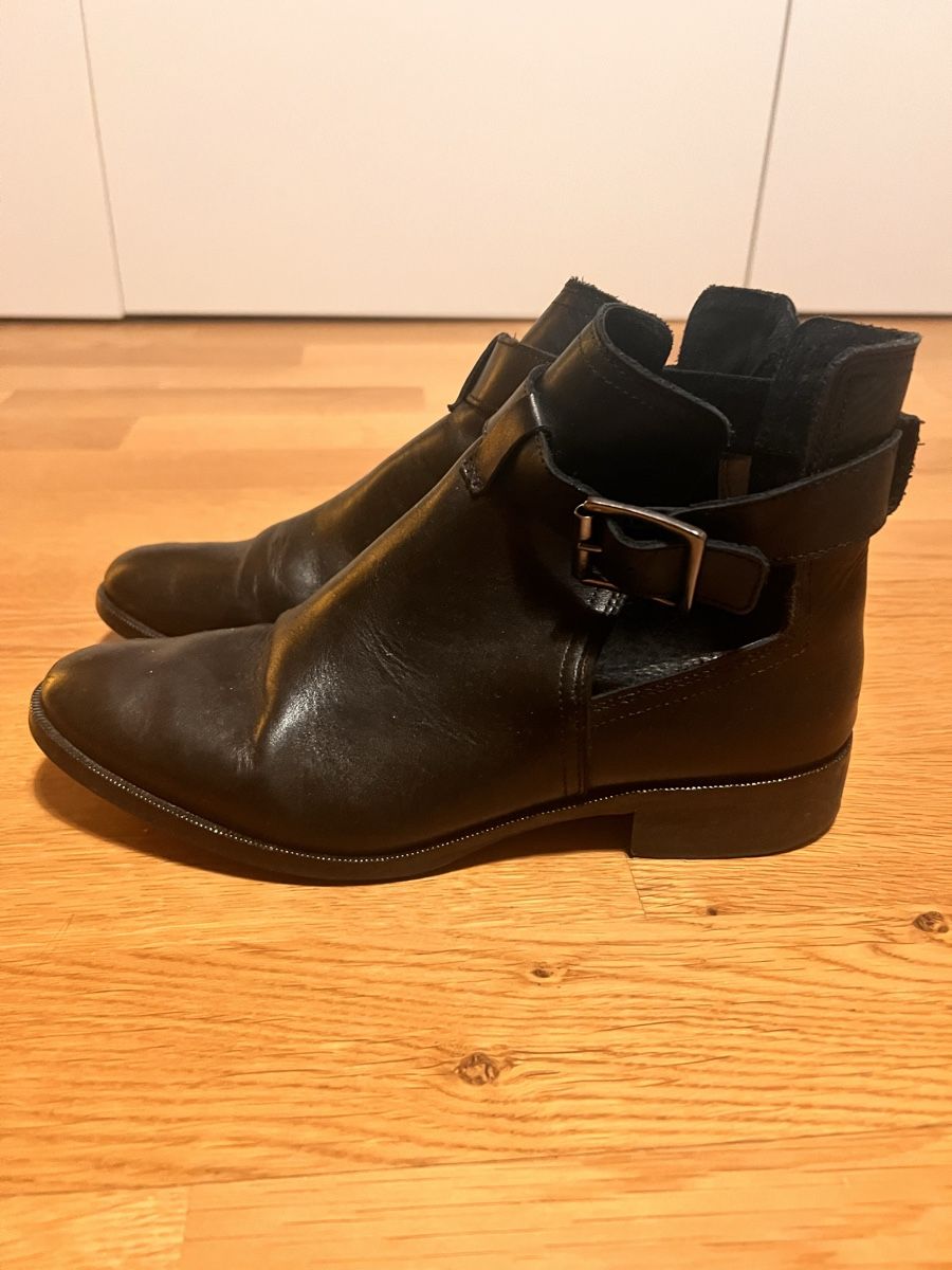 Scarpe da donna: Schwarze Leder Ankle Boots Gr. 38 – Usato da Zürich venduto da Dory84 2