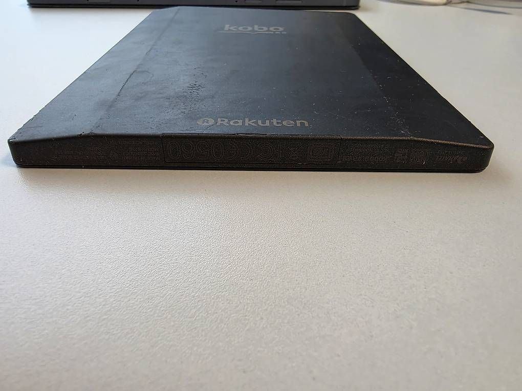 Tablettes PC: Kobo Aura H2O E-Reader (6.8", Beleuchtung, MicroSD) – D'occasion à Zürich par hyroxer 2