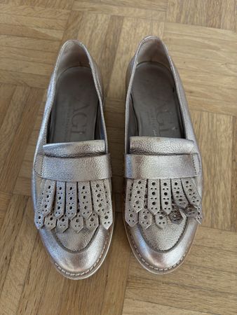 AGL Slipper Gold 38