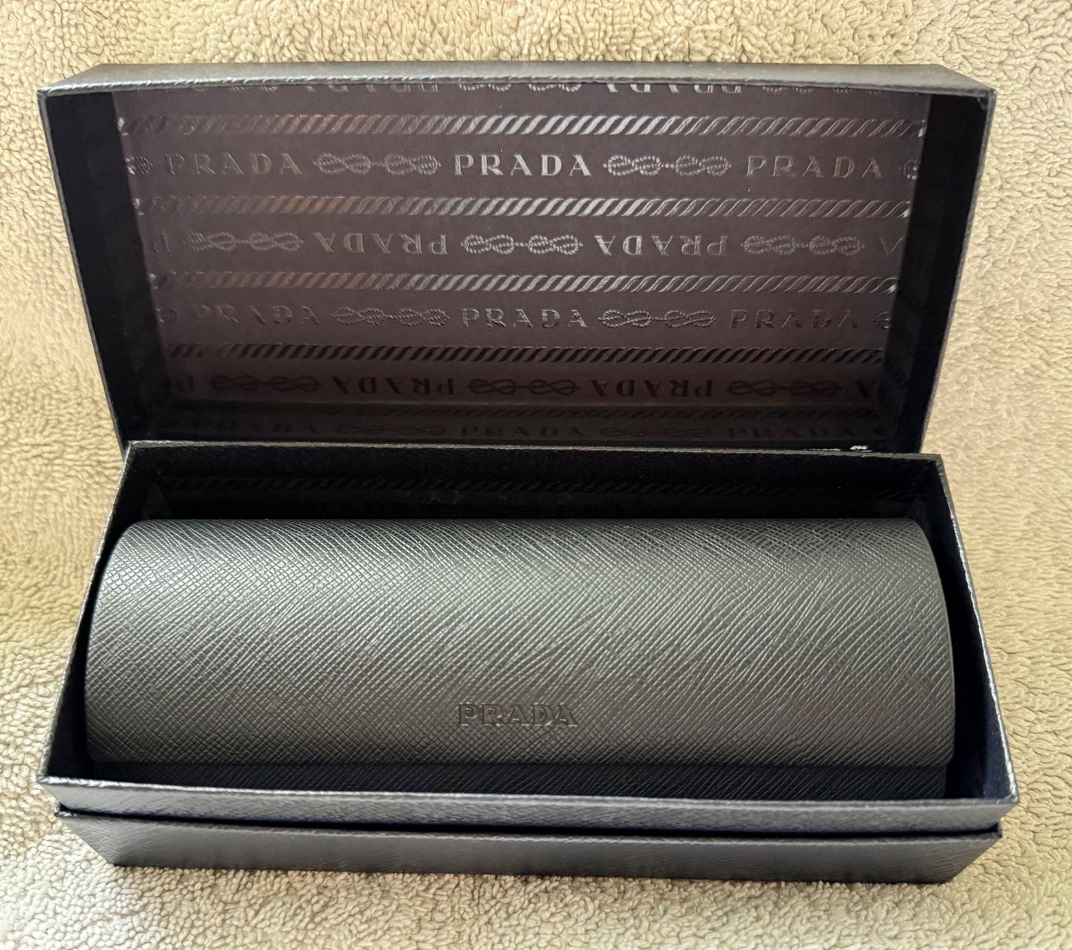 Prada Lunettes & Verres: Prada Sonnenbrille mit Etui – Neuf (Voir description) à Wohlen AG par thr_t5x8 5