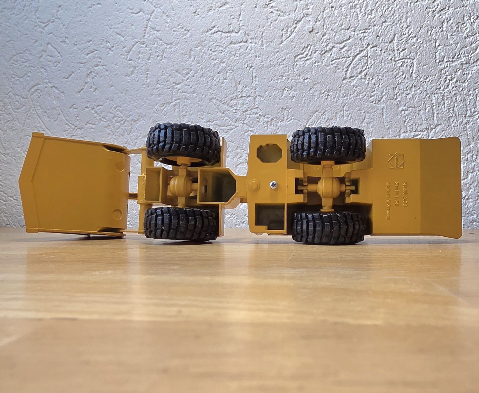 Conrad Modellbausätze & Standmodelle: Gelenk-Radlader GHH, Conrad, 1:50 – Gebraucht aus Männedorf von Modellbau-wyss 4