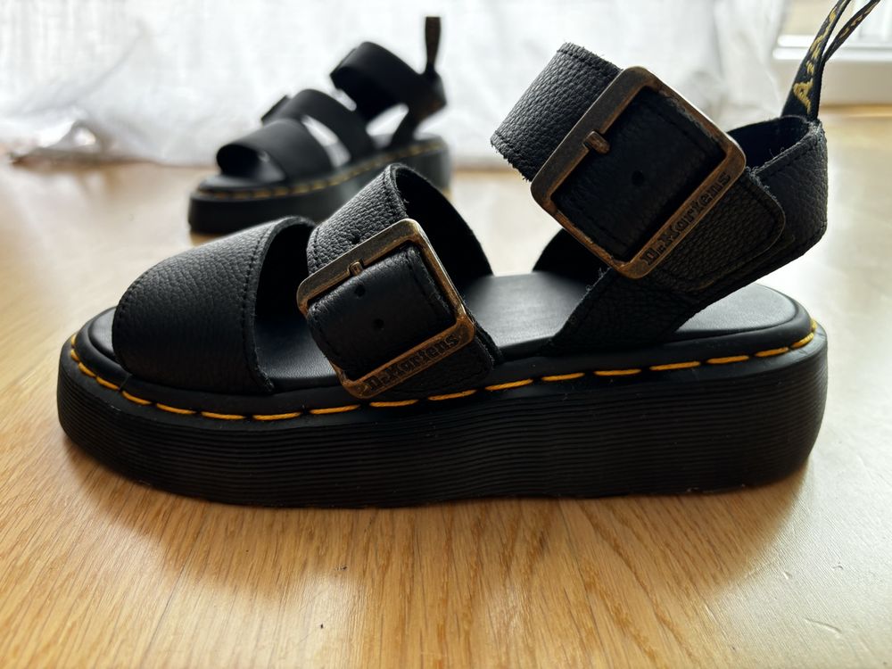 Dr. Martens Sandalen | Kaufen auf Ricardo