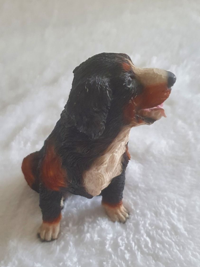 Statuette: Berner Sennenhund-Figur, sitzend – Usato da Abtwil AG venduto da MaVo.0710 2