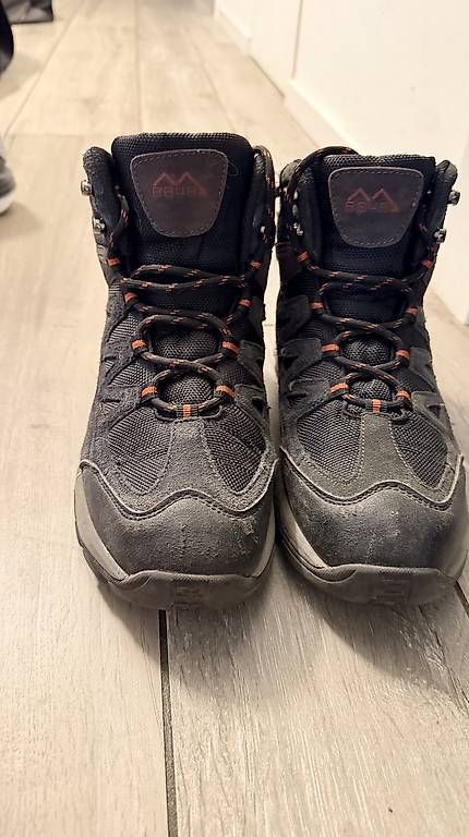 Scarpe da uomo: Scarponi ragazzo taglia 40 – Usato da Balerna venduto da tag_c78t 4
