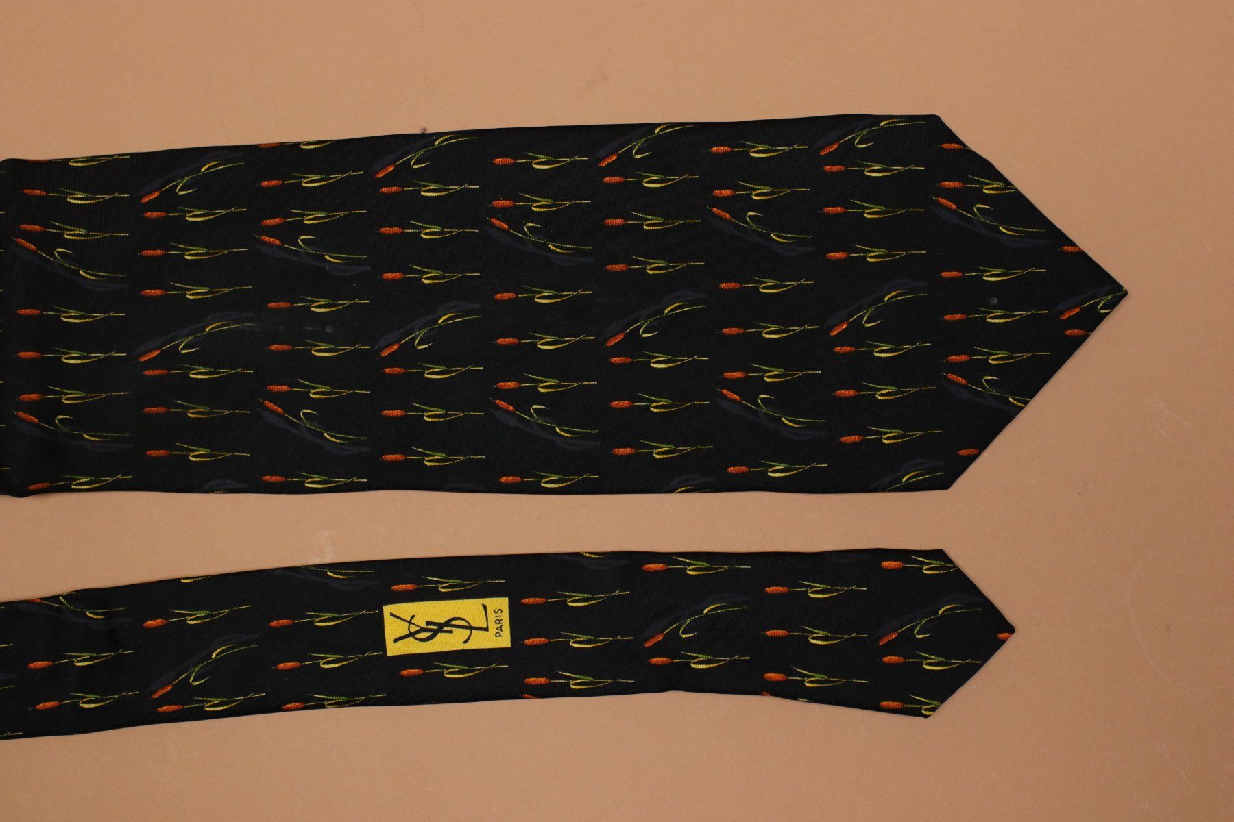 Saint Laurent Krawatten: vintage YSL Silk Neckti – Gebraucht aus Hombrechtikon von BAZ-Vintage