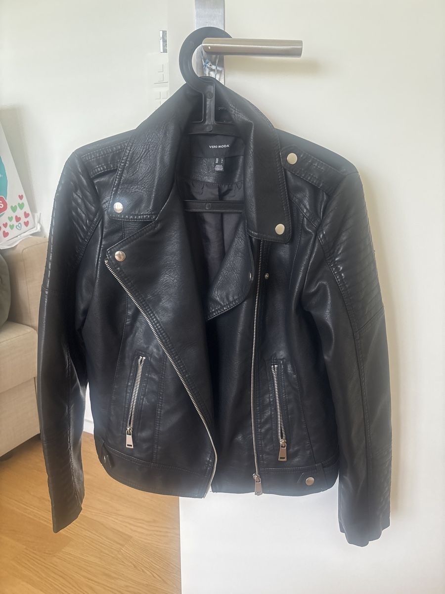 Vero Moda Giacche: Schwarze Kunstlederjacke Gr. L – Usato da Untervaz venduto da Efri33 2