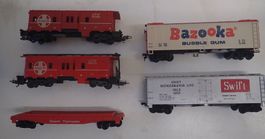 USA H0 - 5 US-Güterwagen für Bastler / 5 wagons pour bricole