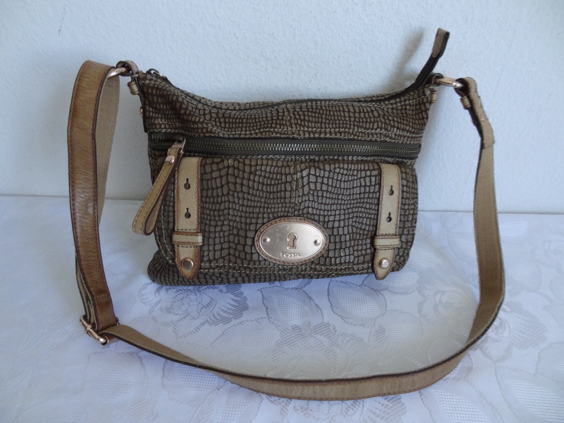 Borse da donna: ** FOSSIL**Leder Umhängetasche – Usato da Frauenfeld venduto da Riaa 1