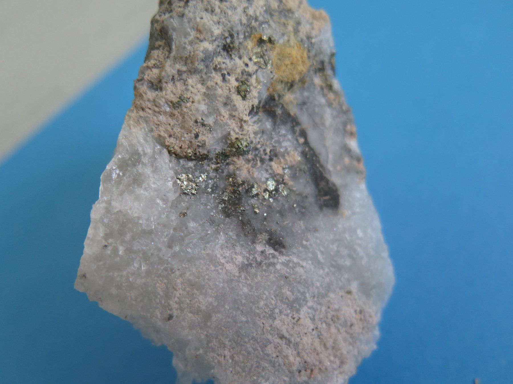 Minéraux & Lithothérapie: Bergkristall Stufe mit Galena – D'occasion à Schaffhausen par Yamakana51L8736OQ8 3