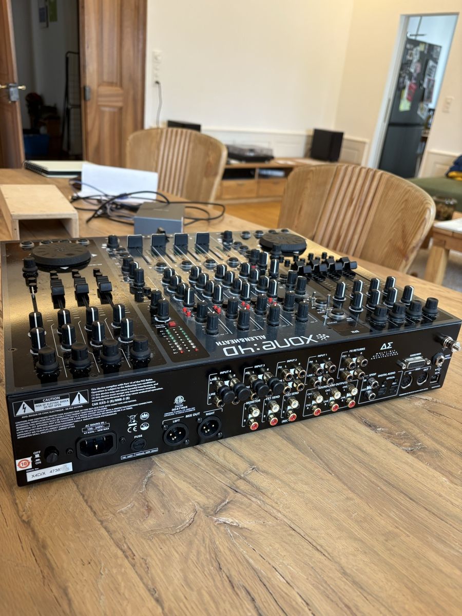 Allen & Heath Console di mixaggio: Allen & Heath Xone 4D – Usato da Uster venduto da lla_7tj9 3