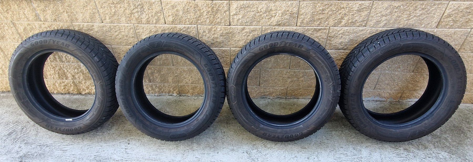 Goodyear Pneus & Kompletträder: ***** 4 pneus hiver Good Year ultragrip performance+ SUV – Gebraucht aus Villaz-St-Pierre von Ubid 2