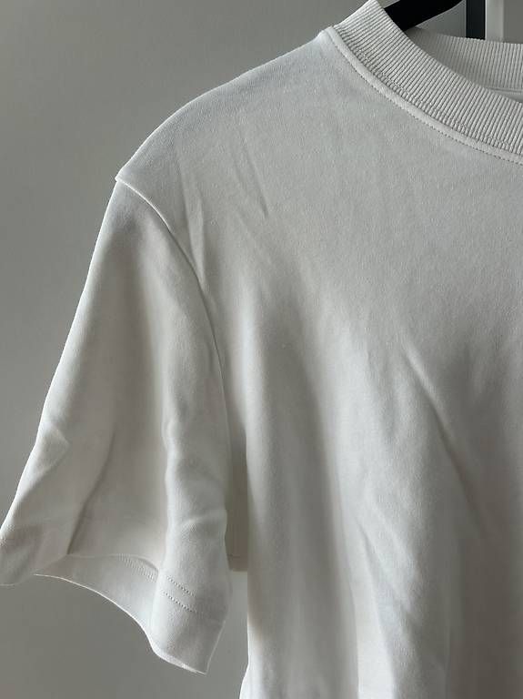 Massimo Dutti T-Shirts: Massimo Dutti t-shirt – Neu (gemäss Beschreibung) aus Münsingen von eny04 2