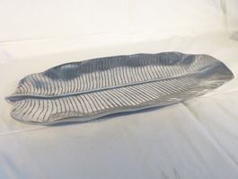 grosse, dekorative Zinn-Schale in Bananenblatt-Form