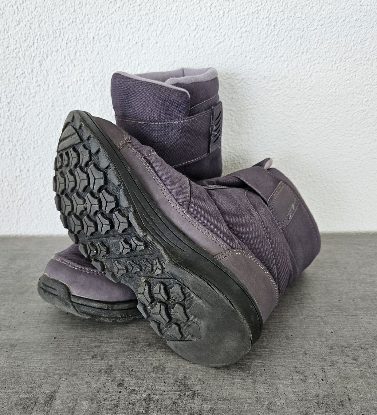 Decathlon Scarpe per ragazze: Winterstiefel Grösse 33 – Usato da Büron venduto da rs_83 1