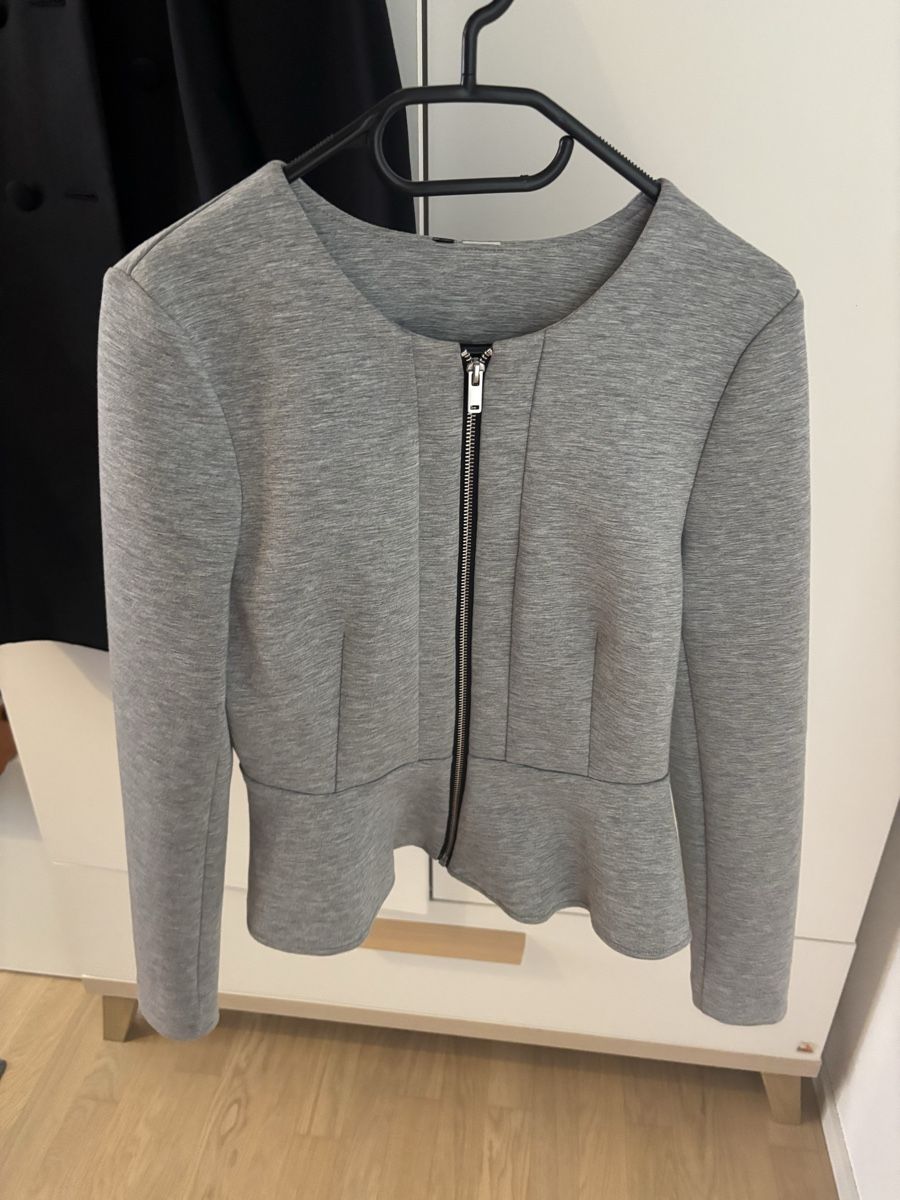 H&M Jacken: H&M Blazer grau & Jacke schwarz Grösse 36  – Gebraucht aus Geroldswil von ele_7hkp 3