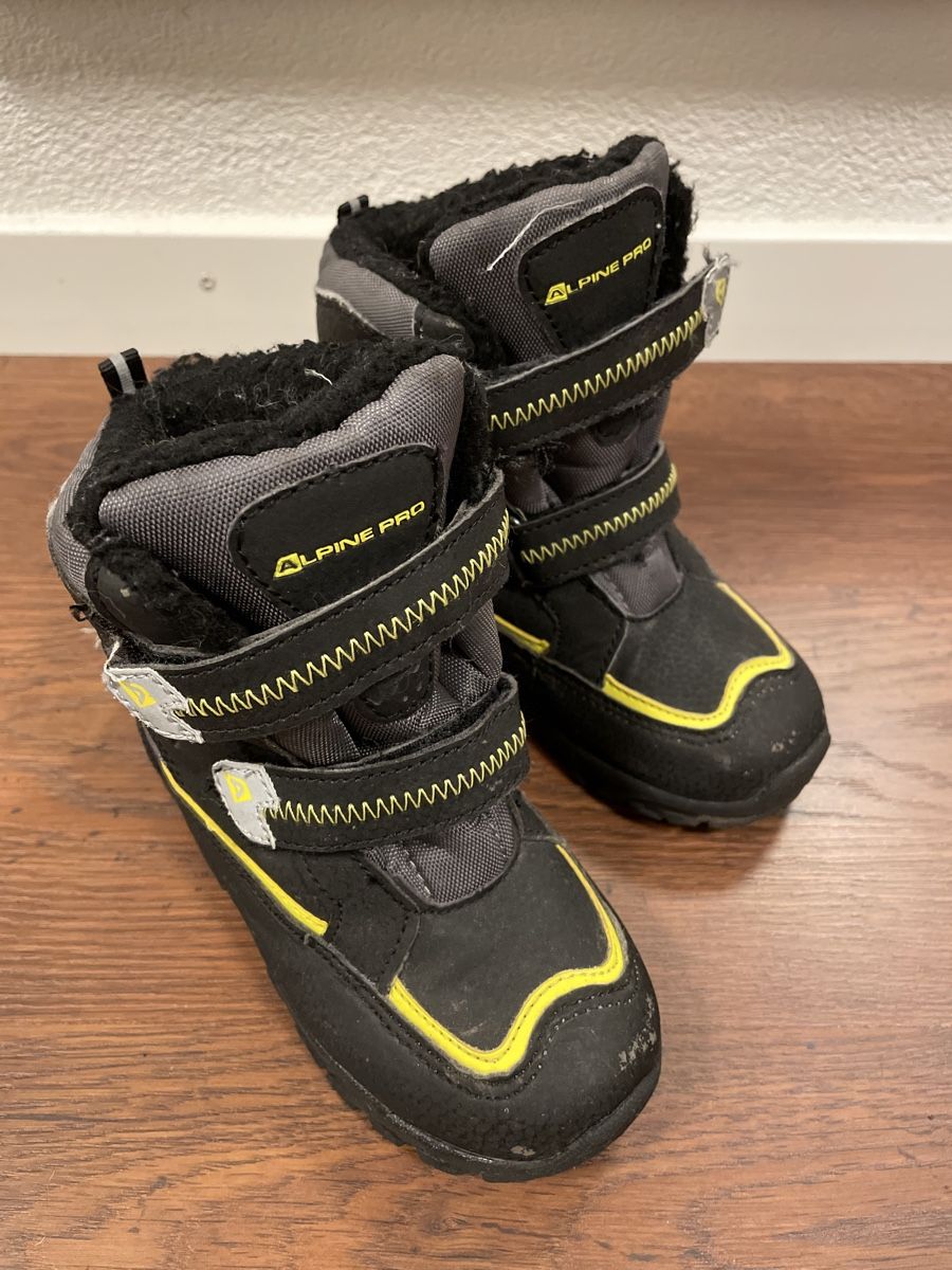 Scarpe per ragazzi: Alpine Pro KIbbi Winterstiefel Size EU28 – Usato da Uznach venduto da Player6 3