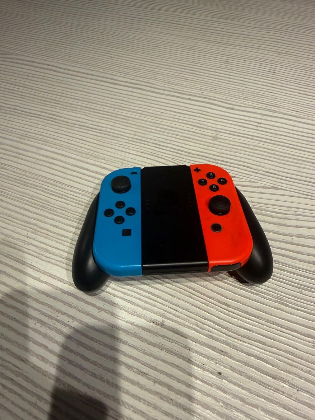 Nintendo Spiele: Nintendo Switch plus 6 games – Gebraucht aus Würenlos von ale_6zlt 6
