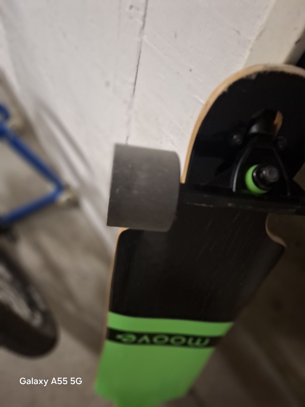 Skateboards: Gebrauchtes Moove Longboard mit Gebrauchsspuren – Usato da Sirnach venduto da donatogalella81 3