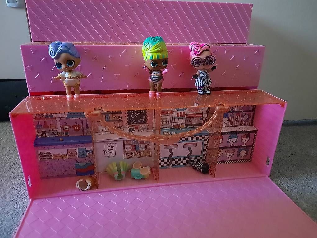 Giocattoli: L.O.L Glamper & Pop-up Store – Usato da Kloten venduto da Maese82 3