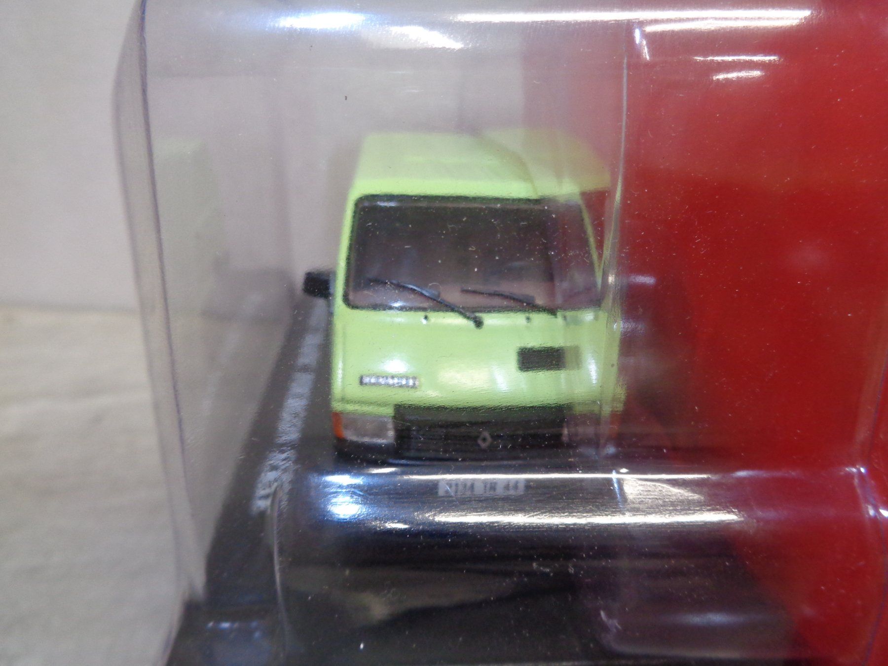 Renault Modellini d'auto: Hachette 1:43 Classic Car Renault Trafic – Nuovo e nell'imballaggio originale da Reconvilier venduto da rallycar 2